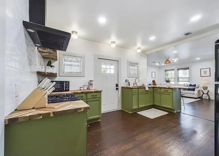 Buchanan - Eclectic Mid-mod Design Dt